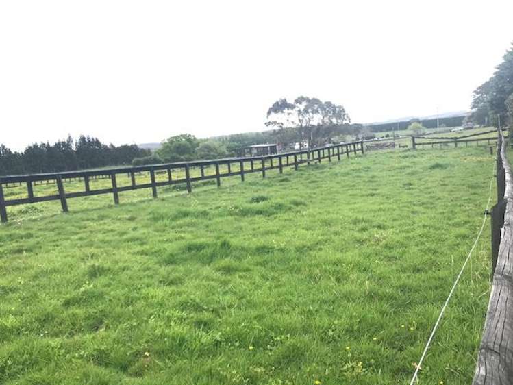 454 Taupaki Road Kumeu_11