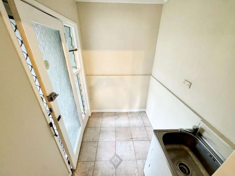 2/2 Fairview Road Mount Eden_9