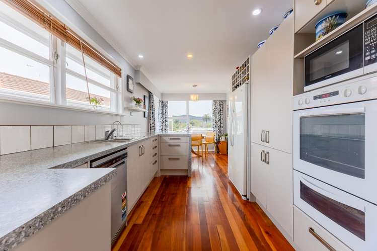 44 Gray Avenue Paraparaumu Beach_9