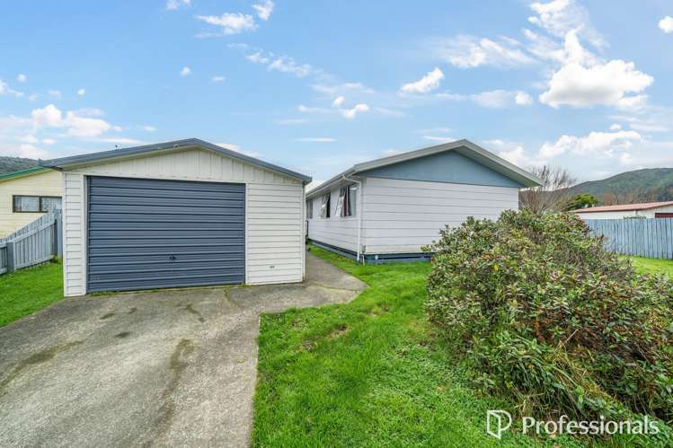 14 Honey Street Wainuiomata_23