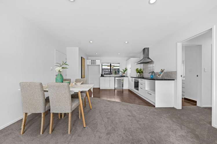 4 Shayla Place Favona_11