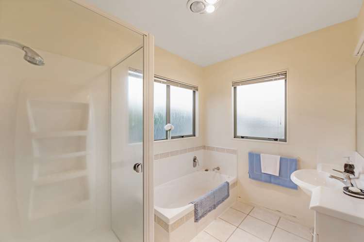 2/115 Arran Road Browns Bay_15