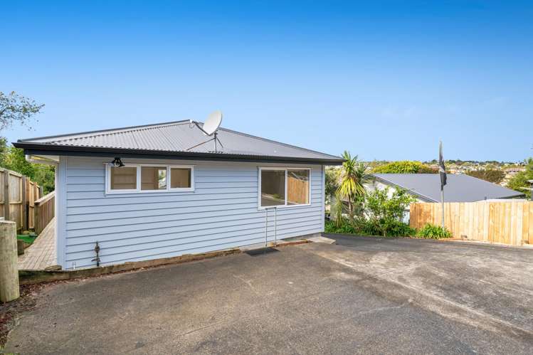 47 Amorino Drive Red Beach_56