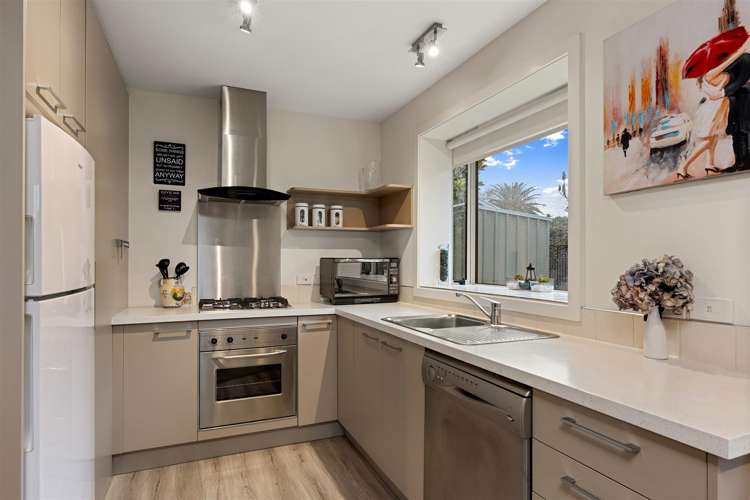 1/85 Yaldhurst Road Upper Riccarton_5