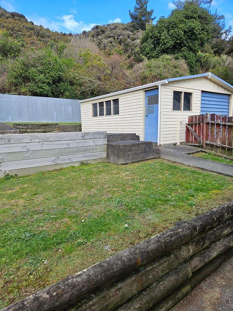 31 Judd Crescent Naenae_13