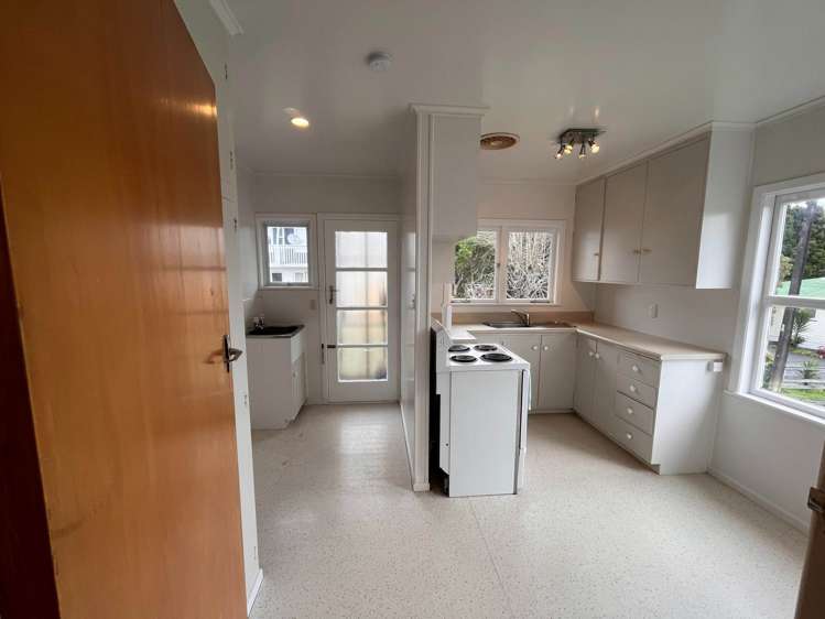 2/96 Te Atatu Road Te Atatu South_2