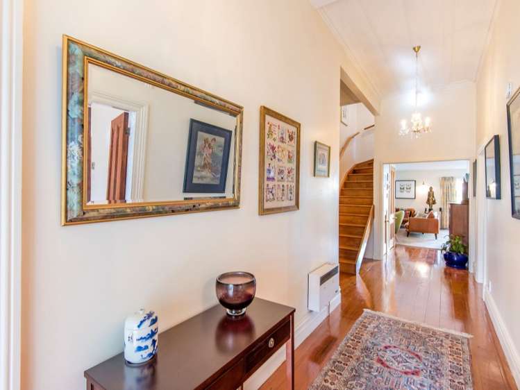 8 Burgess Road Devonport_11