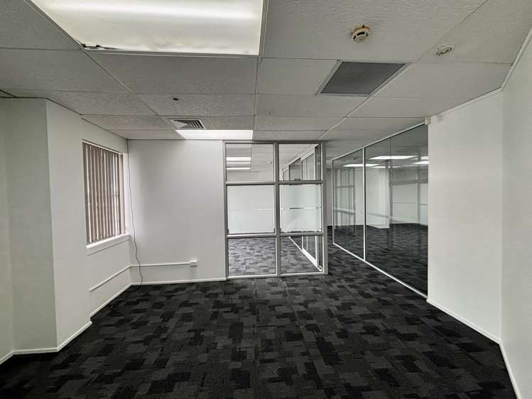 Suite F/2 - 8 Manukau Road Epsom_7