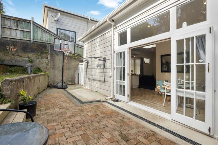 28 Medway Street Island Bay_3