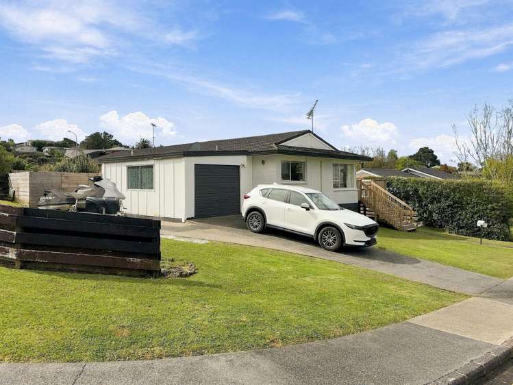 28 Albatross Road Red Beach_16
