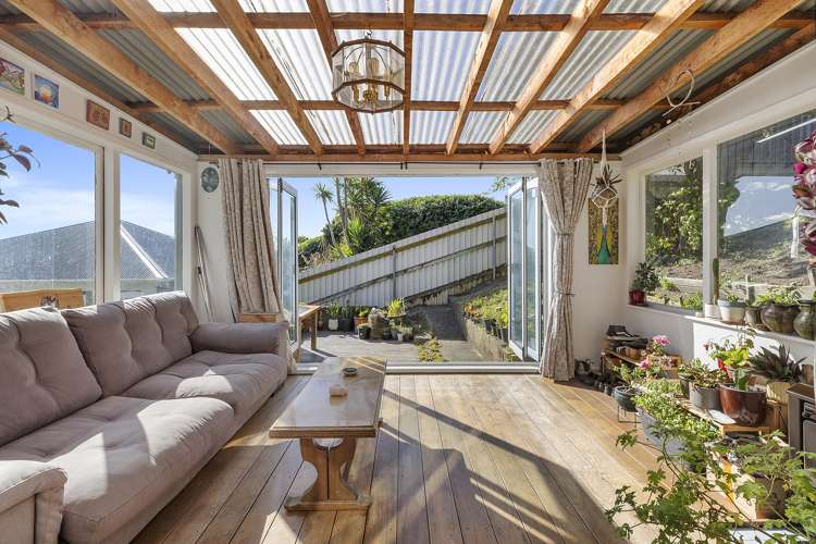 25 Hungerford Road Lyall Bay_8