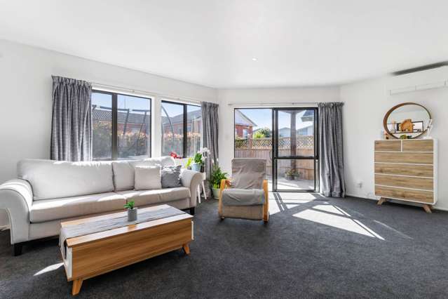 15/37 Fields Parade Oteha_3