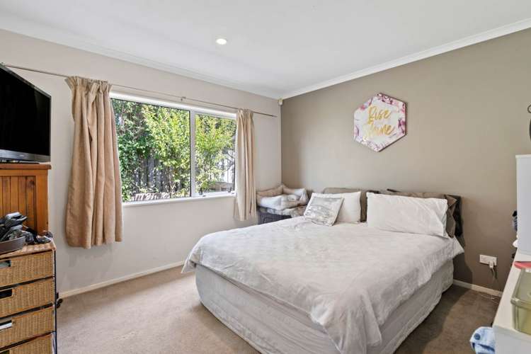 71a Target Road Totara Vale_7