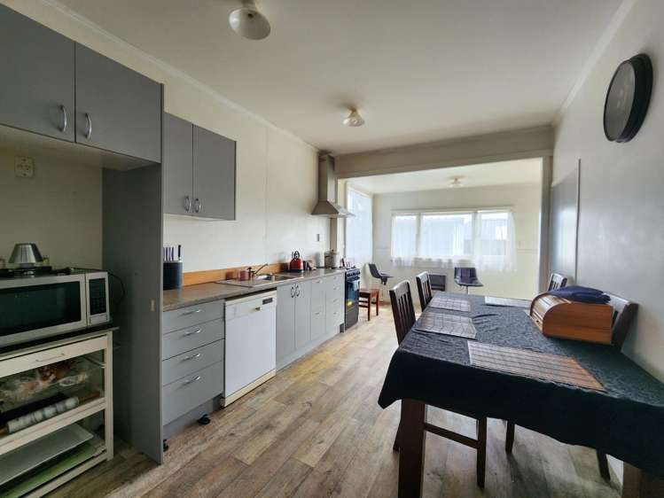 2 Mahuru Lane Okato_7