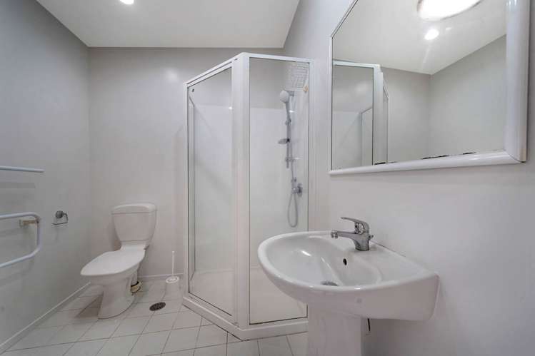 41/8 Soljak Place Mt Albert_13