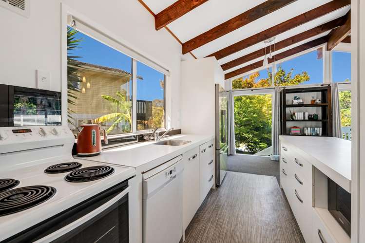 8 Teviot Place Totara Vale_11