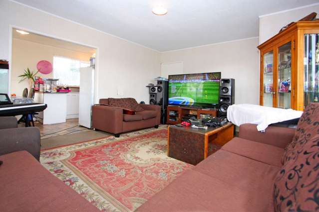 6 Staverton Crescent Mangere_3