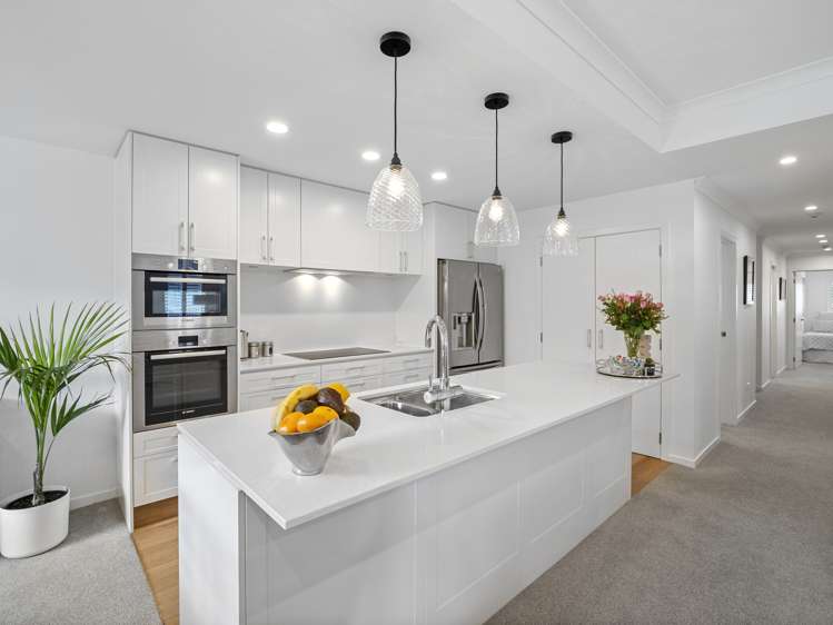 20 Eaves Bush Parade Orewa_9