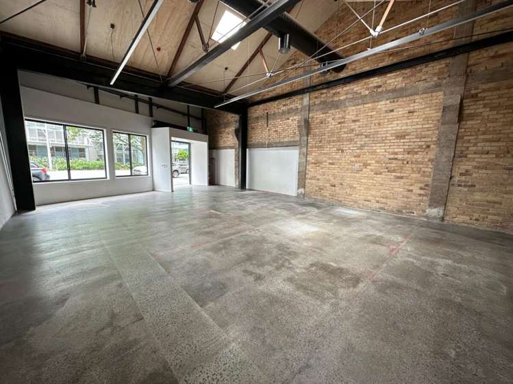 27 Beach Road City Centre_2