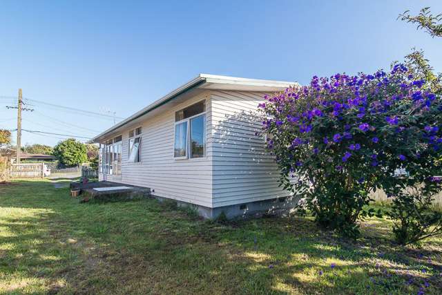 46 Kiwi Road Raumati Beach_1