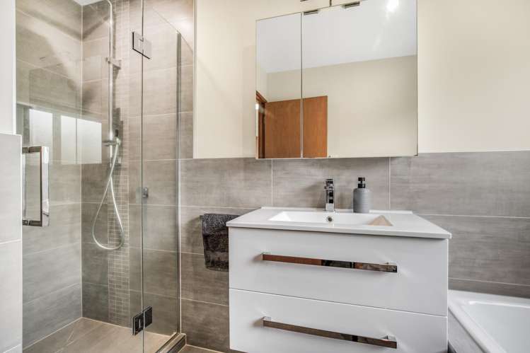 138 Carnoustie Drive Wattle Downs_11