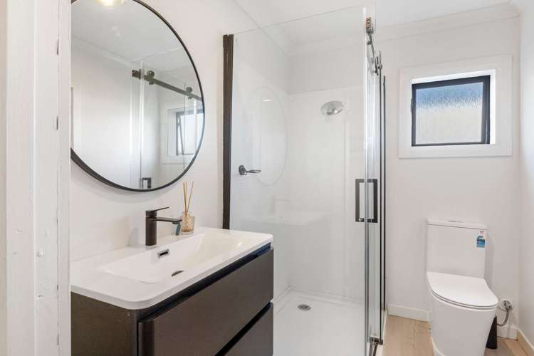 2 Cobden Street City Centre_15