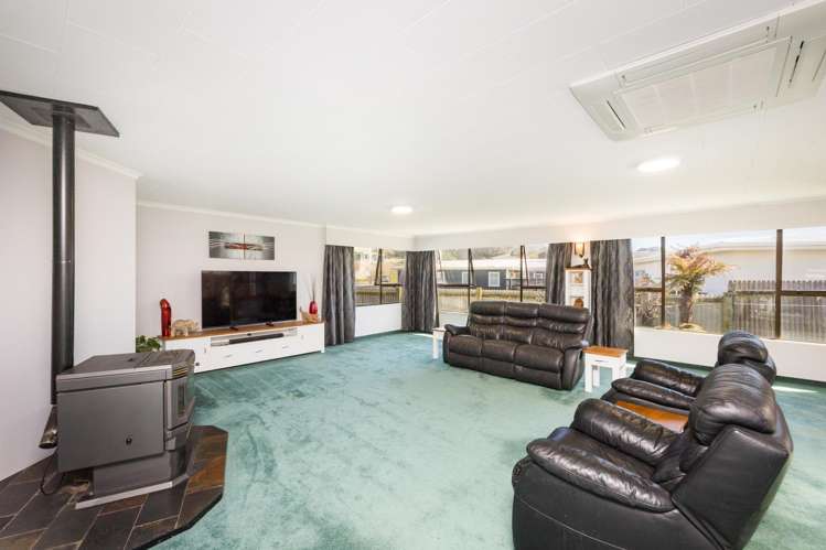 9 Chrystal Street Foxton Beach_10