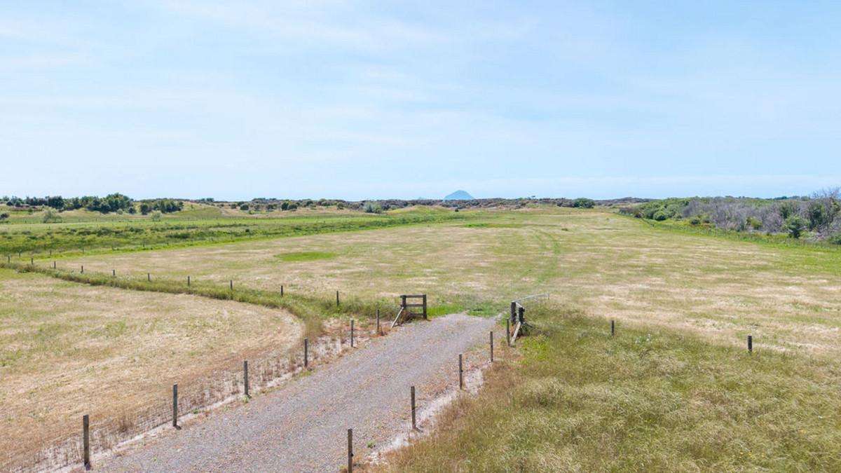 1166 Thornton Road_5