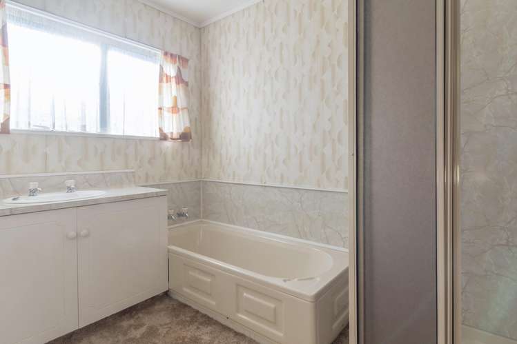 12 Pemberton Crescent Greerton_5