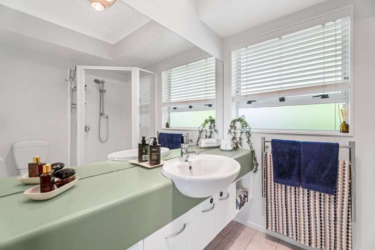 31 Gillett Place Botany Downs_18