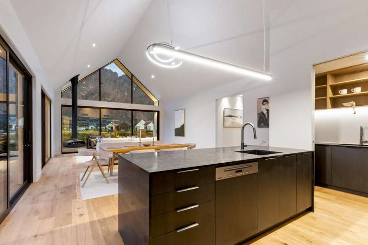 7 Centurion Court Jack's Point_25