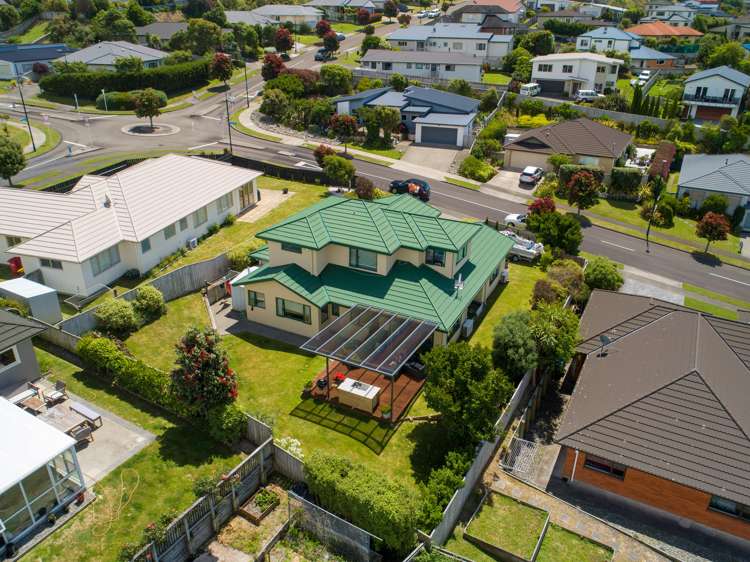 71 Te Puia Drive Aotea_10