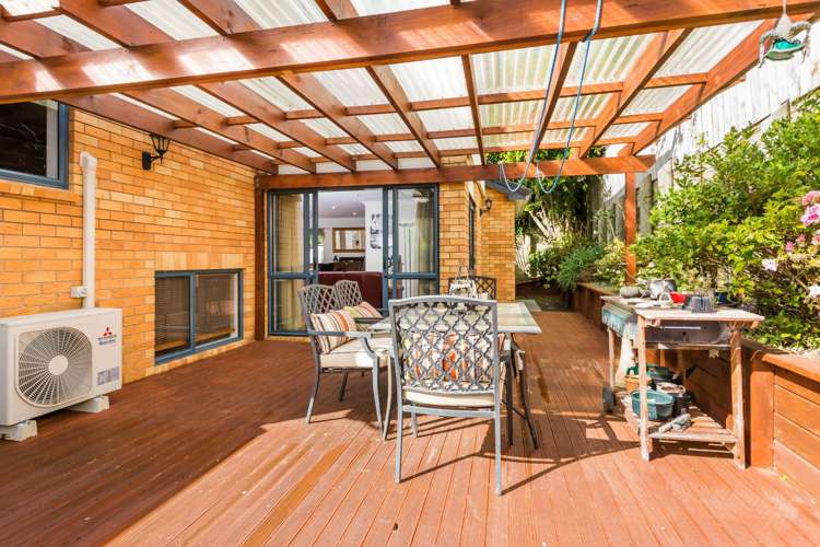 2/39 Regency Place Sunnynook_24