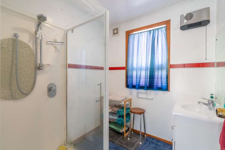 38 Louisa Street Gladstone_11