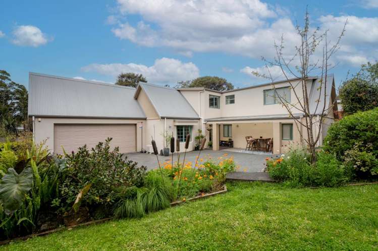394 Huia Road_0