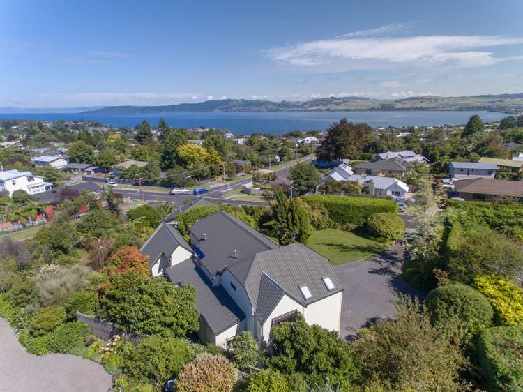 21 Arrowsmith Avenue Waipahihi_1