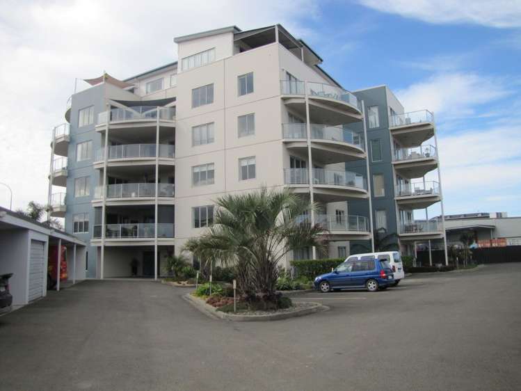 1/90 Dp Customhouse Street Gisborne_1