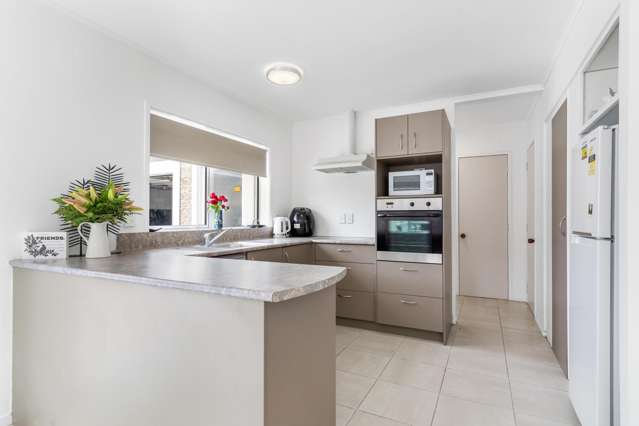 81a Centreway Road Orewa_1