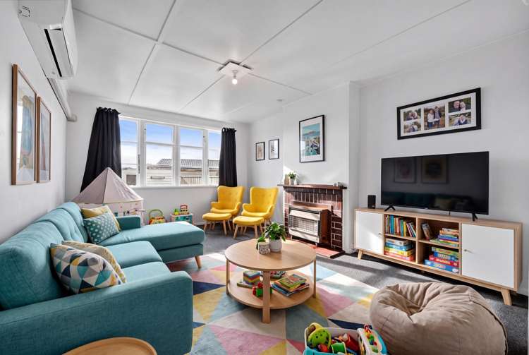 1 Vogel Street + 2 Laurent VC Street Hawera_20
