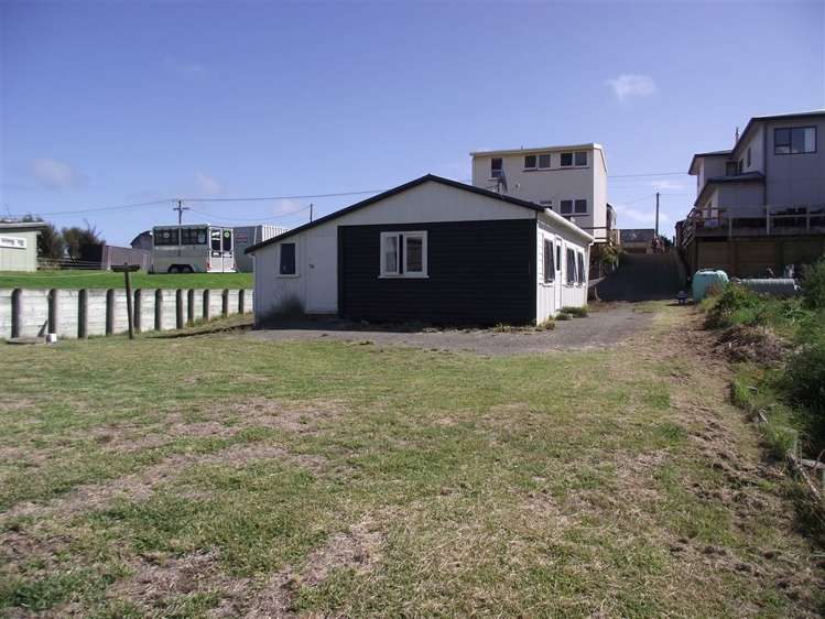 19a Marine Parade South Foxton Beach_12