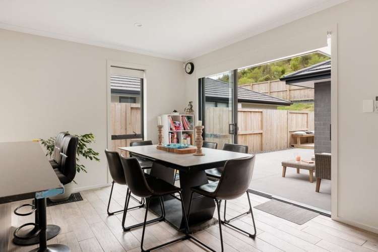 81 Pakanga Grove Pyes Pa_2