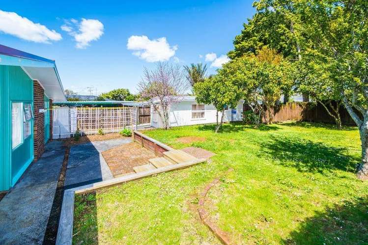 6 Totara Grove Hillcrest_15