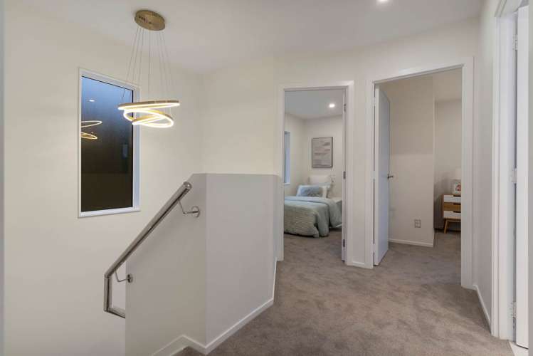 2/7 Louise Place Browns Bay_17