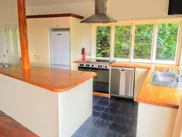 49 Otitori Bay Road Titirangi_1