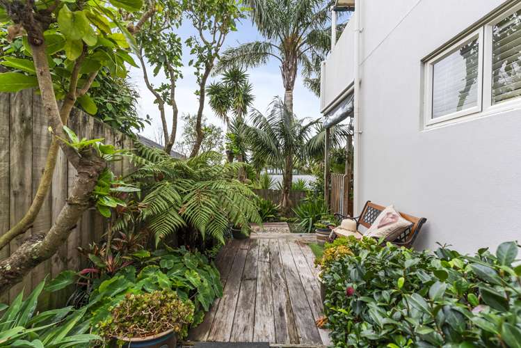 10/48a Exmouth Road Northcote_21