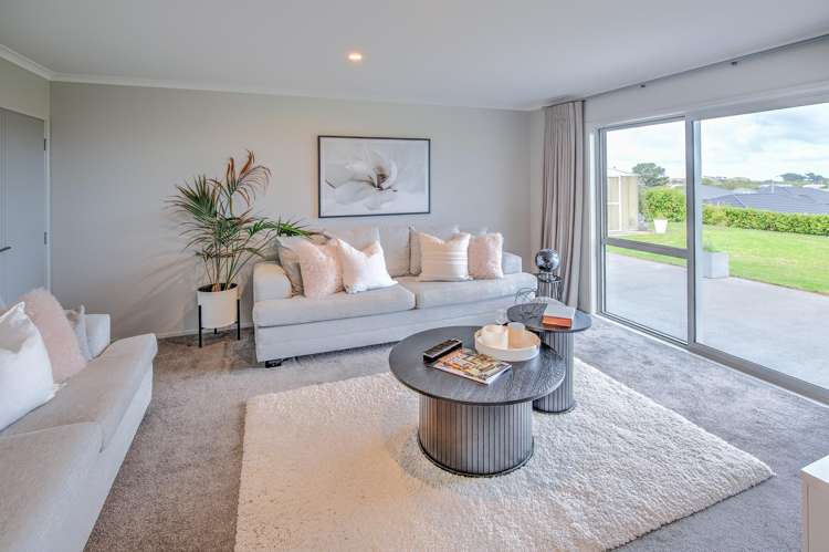 37 Magnolia Crescent Tawhero_14