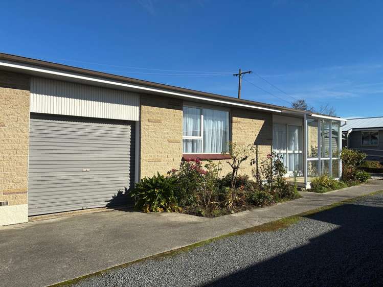 2/12 Chaucer Street Milton_12
