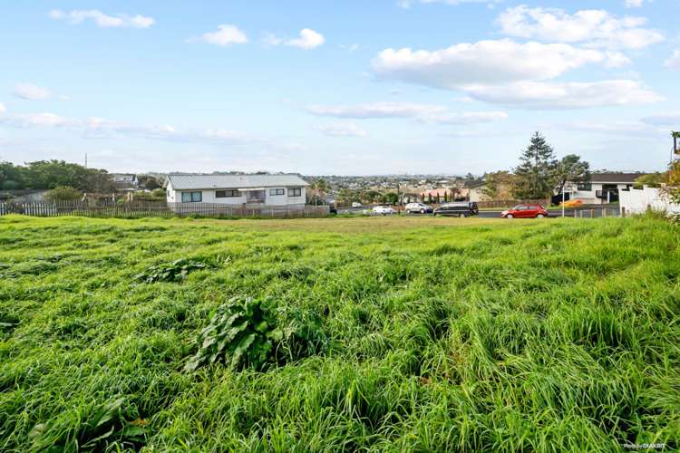 23 Cassandra Grove Totara Vale_5