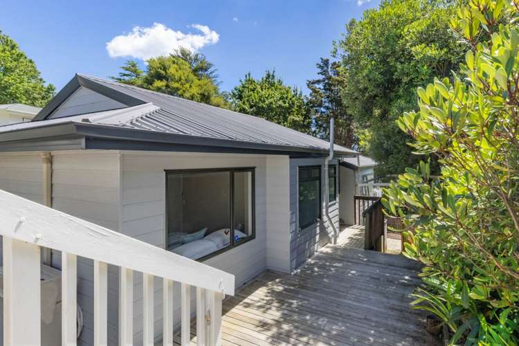 36a Highland Avenue Titirangi_12