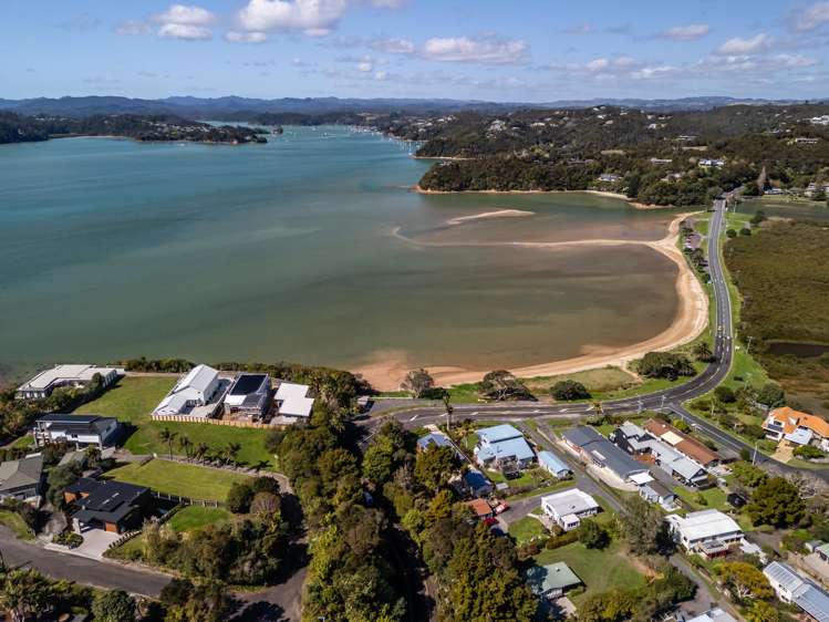 4 Seaview Road Paihia_31